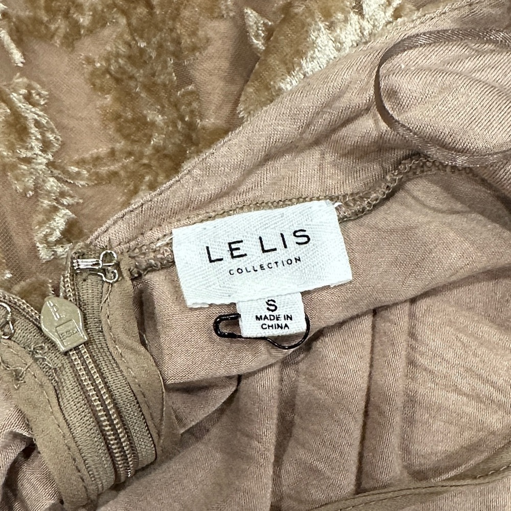 Le Lis Floral Velvet Mini Dress - Picture 3 of 5